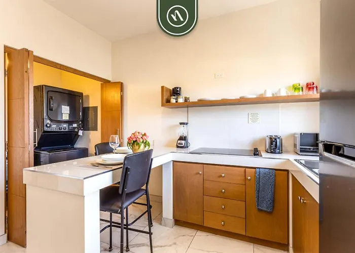 Centric 1br In Downtown Cabo - Rooftop Pool Ferienhaus *