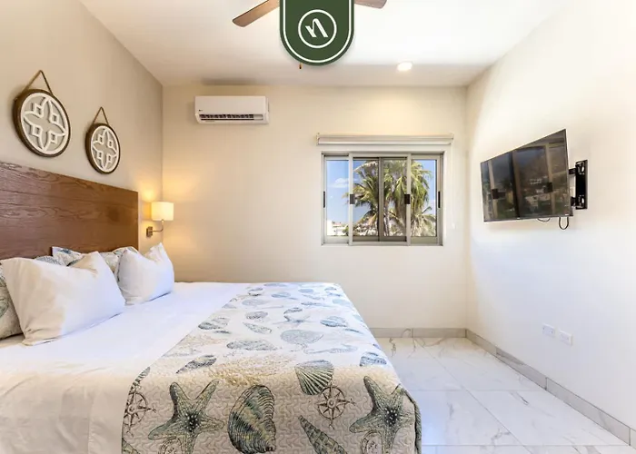 Centric 1br In Downtown Cabo - Rooftop Pool Ferienhaus *