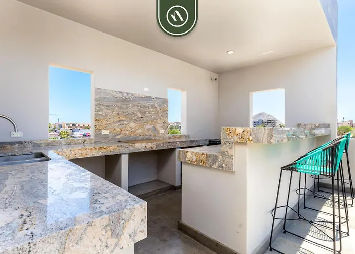 Centric 1br In Downtown Cabo - Rooftop Pool Ferienhaus