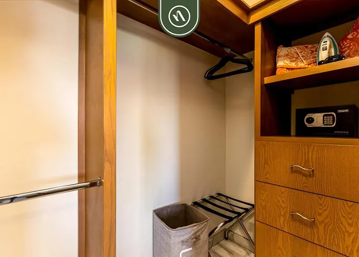 Centric 1br In Downtown Cabo - Rooftop Pool Ferienhaus *